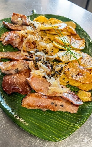 Plato Piña